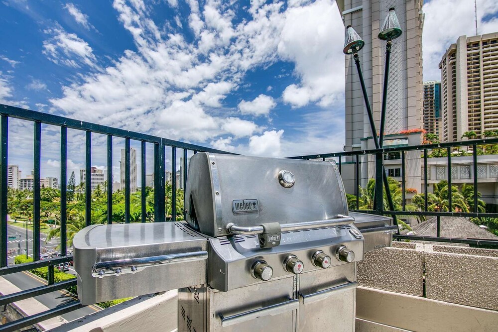 Aqua Palms Condo with City View
