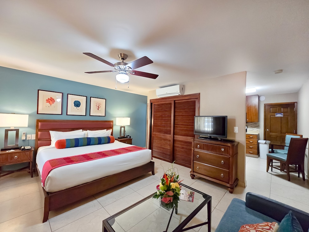 Simpson Bay Resort Marina & Spa 15