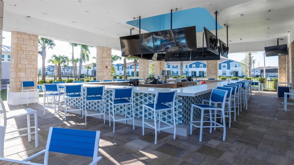 Luxury Stay: Pool, Games, Themed Rooms