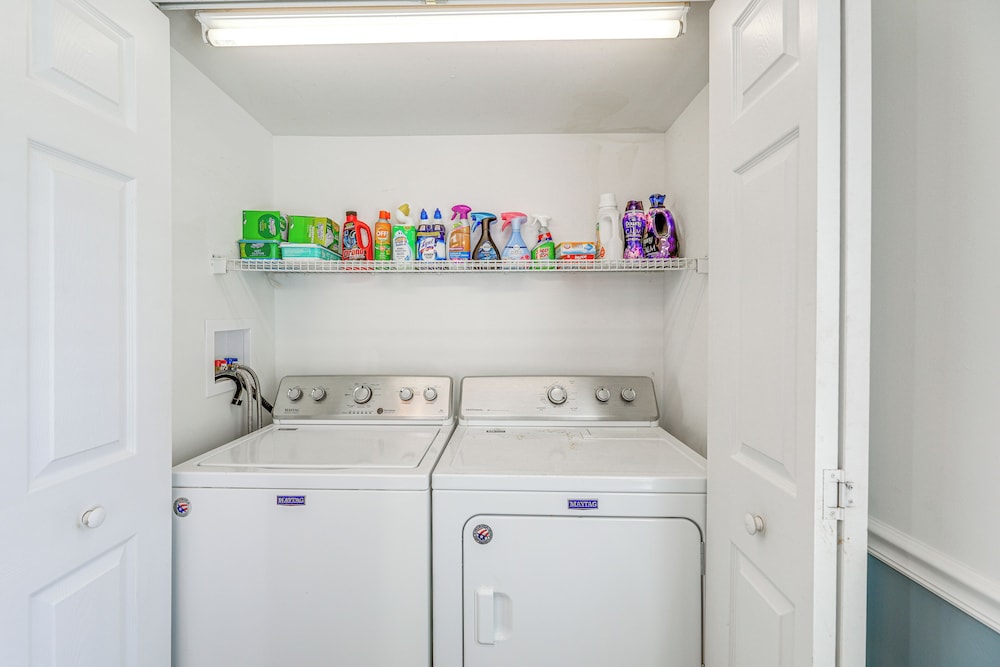 Steps to Shore: Newly Renovated Dewey Beach Home!