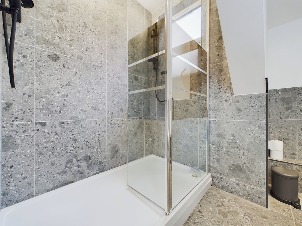 Seaside Escape Retreat in Westcliff-on-sea