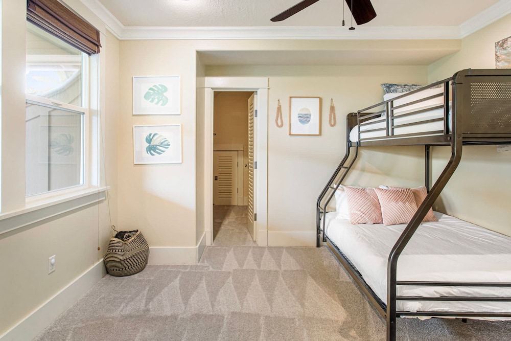 Poipu Penthouse W 2 Beaches Resort Amenities