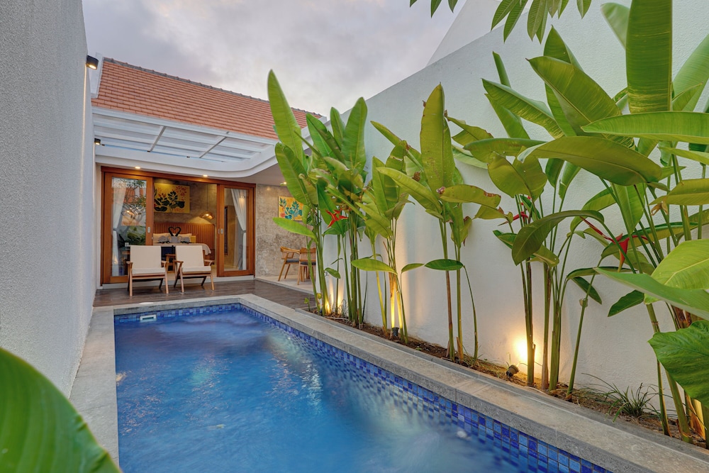 LaLuxe Villa and Residence