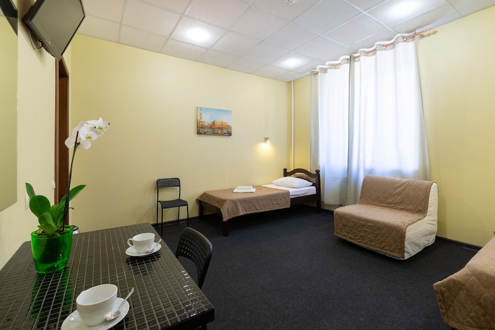 Mini Hotel Kashirskiy - Hostel