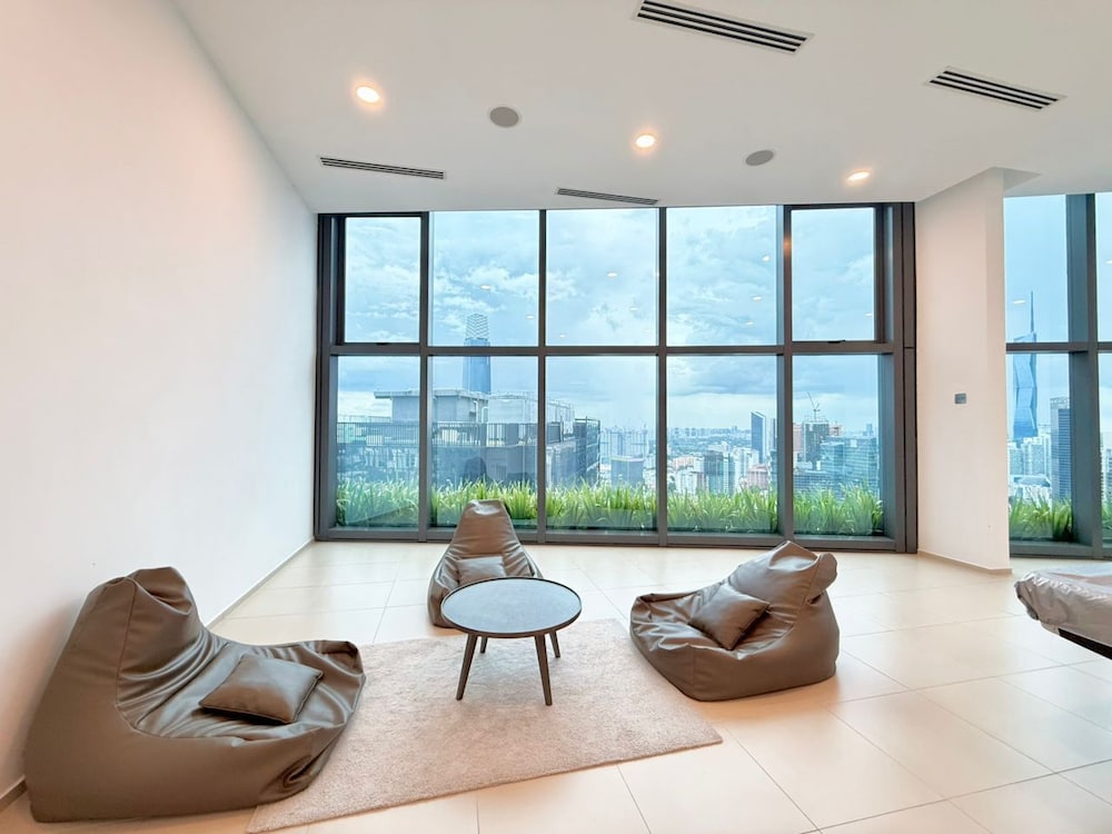 Dorsett Residence by crystal