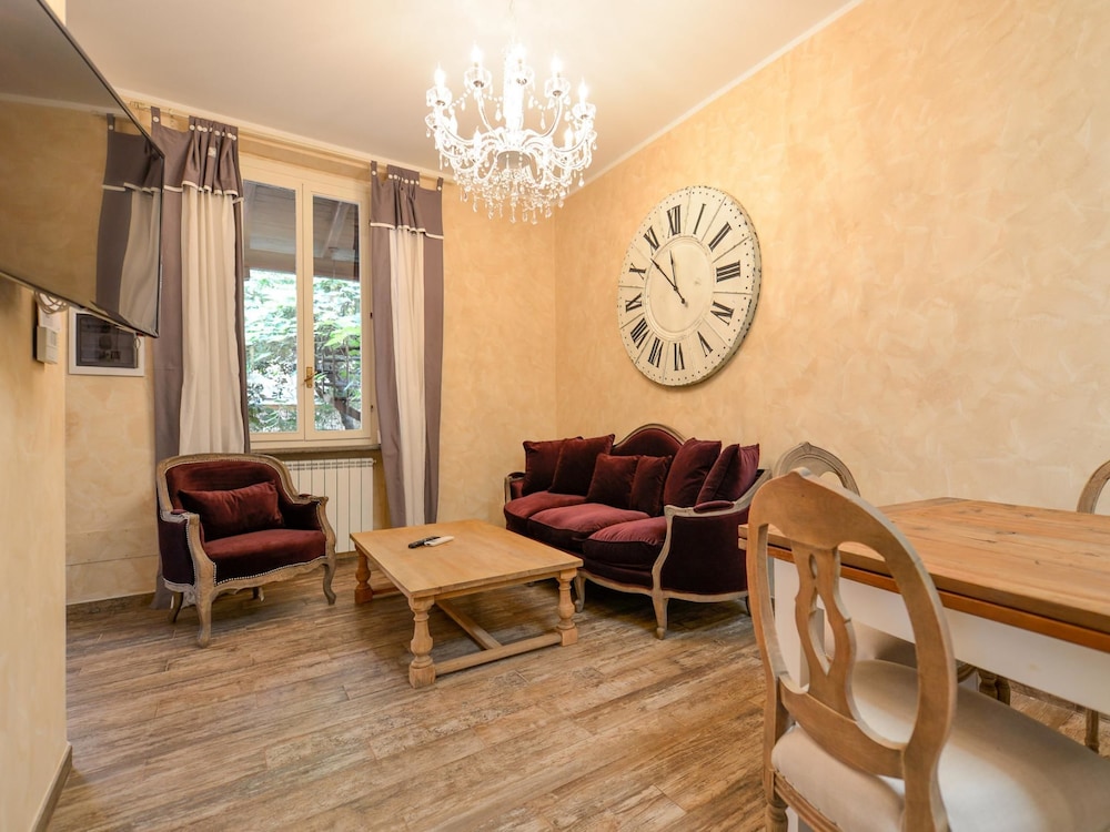 Bacall Apartment