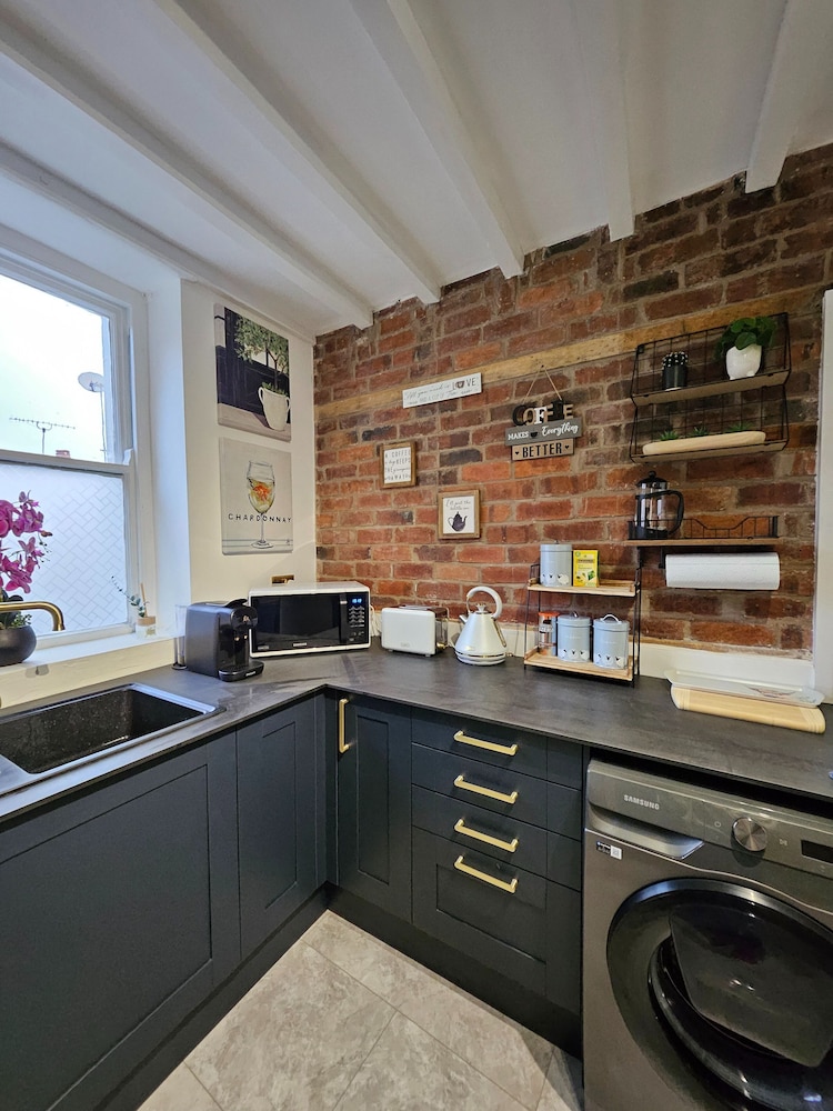 Llangollen Retreat With Stunning Views of the Castle