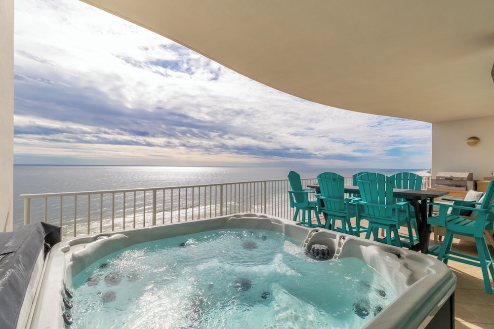 Turquoise Place Condos
