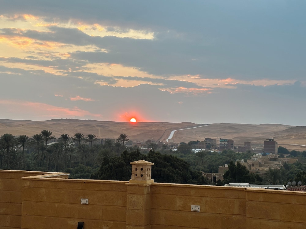 Hapi Pyramids Hotel