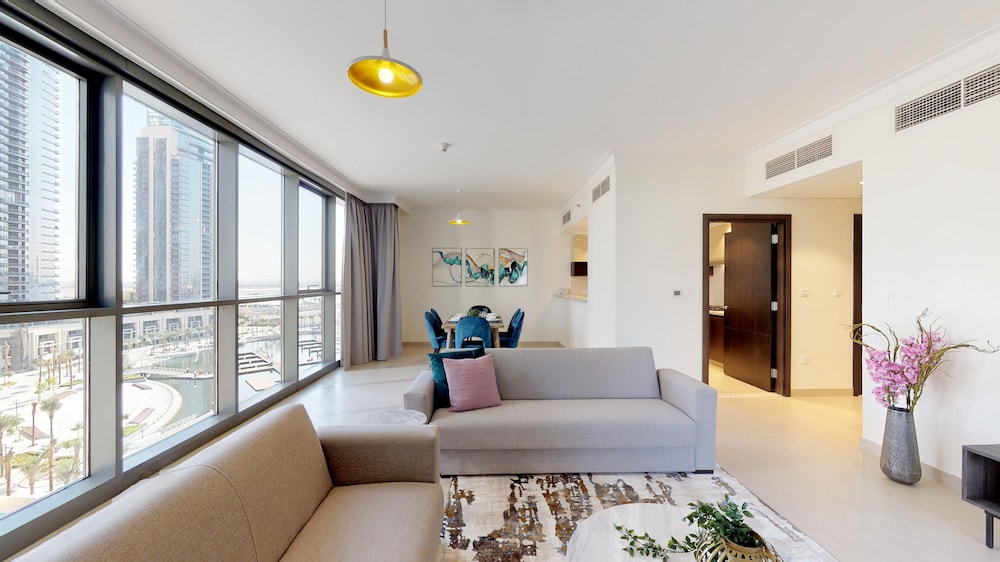 Lux BnB Dubai Creek Residences