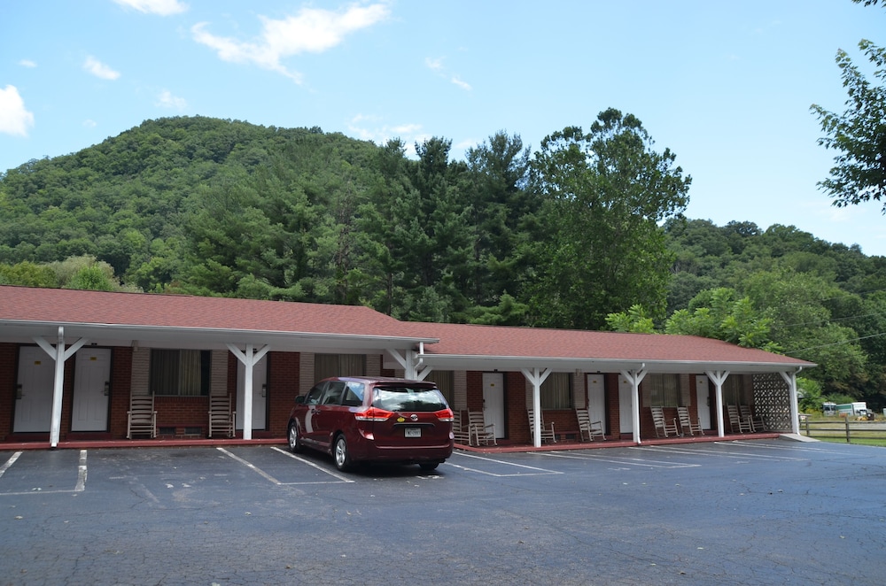 Travelowe's Motel