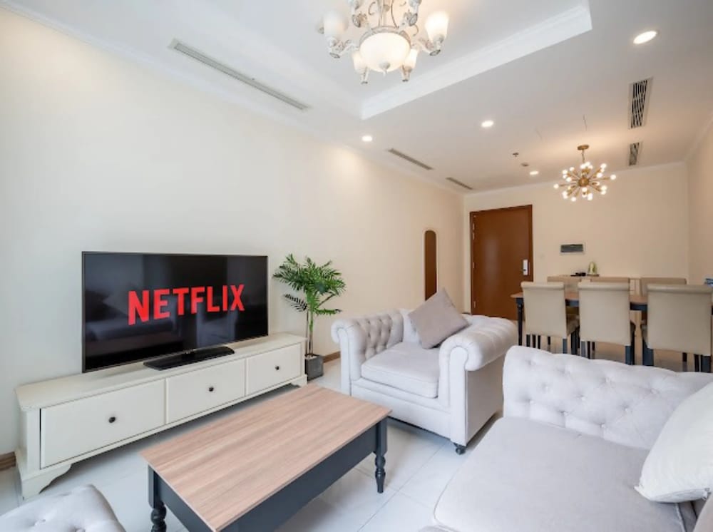 Somi Luxstay LP