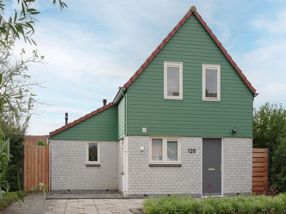 Holiday Home in Quiet Park With Garden