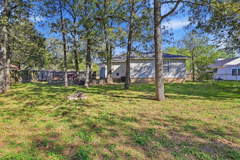 Howdy Hang Out - Cozy, Cute And Comfortable House! 2 Bedroom Home