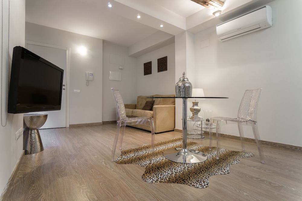 Richmond Apartments by Hoom photo 2