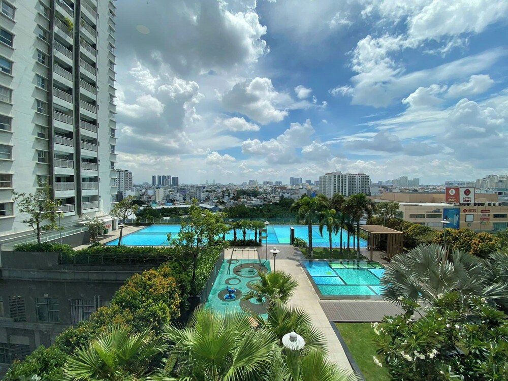 SUNRISE CITY VIEW Retreat