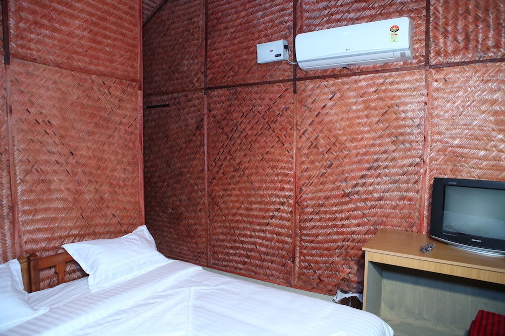 Savithri Inn
