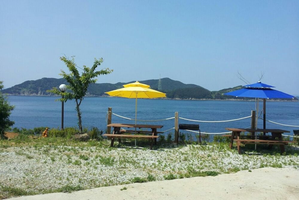 Yokjido Solguji Pension