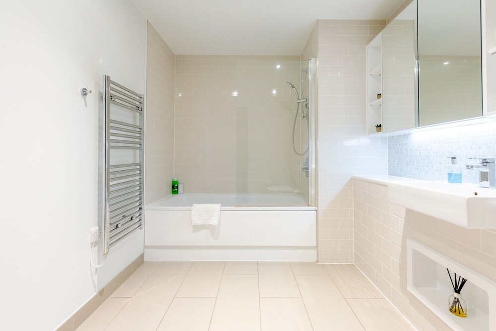 Bright Flat in Elephant & Castle