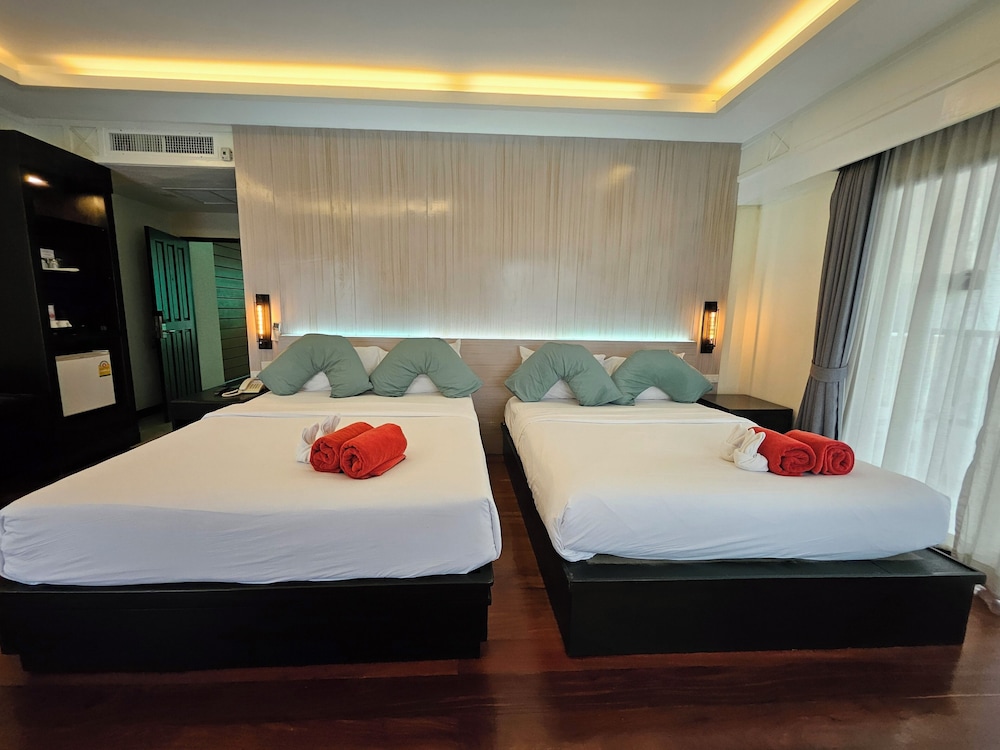 GRAND JOMTIEN PALACE HOTEL