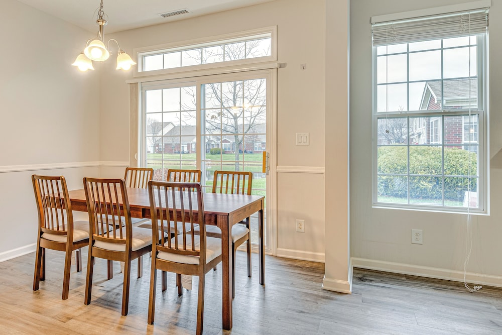 Close to Main Street: Townhome in Zionsville