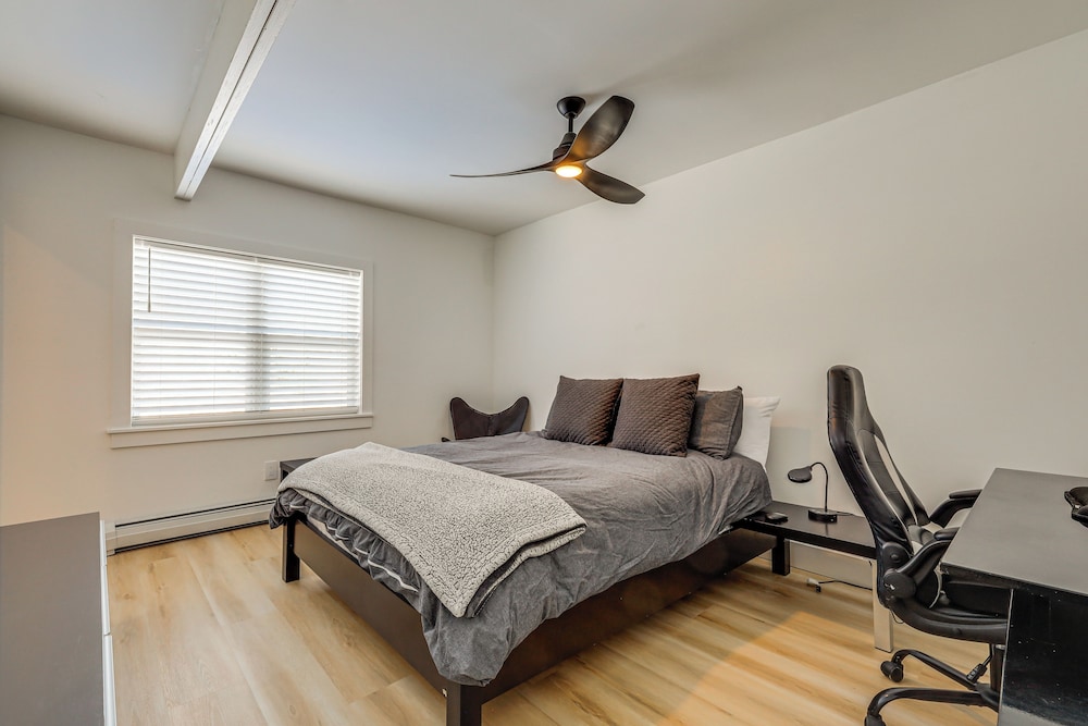 Remodeled Home w/ River Views in Frankfort!