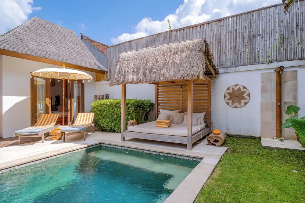 Villa Waterlily by Villa Finder