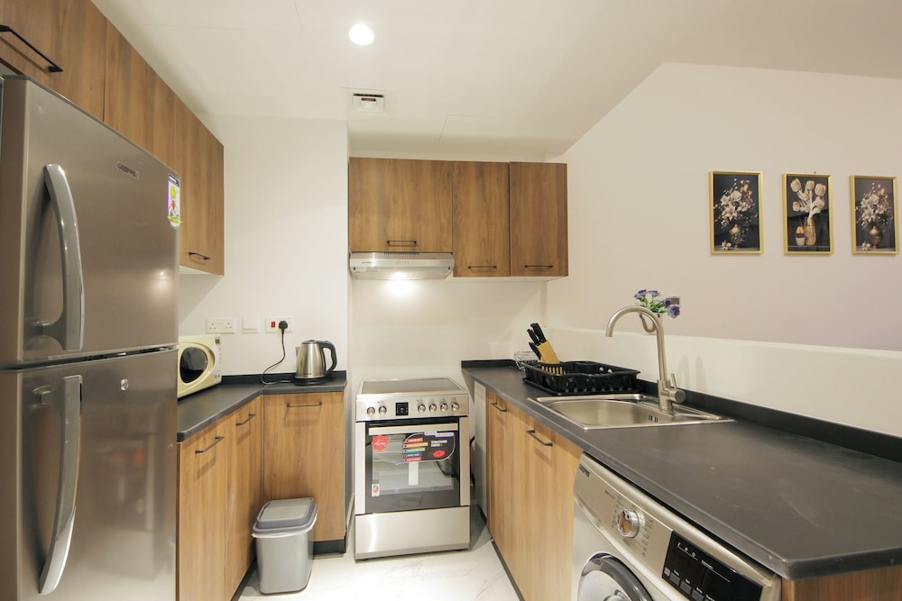Silk Valley-Gorgeous 1B near Masdar Park
