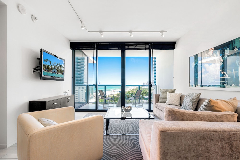 Luxury Vacation Rentals in South Beach by LRMB