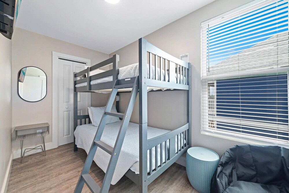 Pipedreams 333 8 Bedroom Home