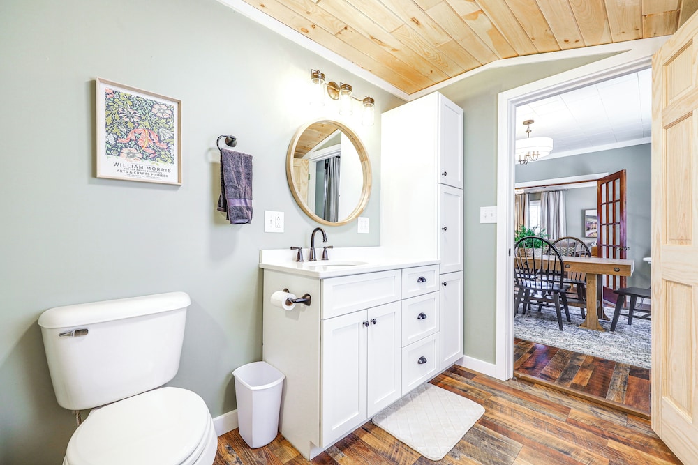 < 1 Mi to Houlton Riverfront Park: Home w/ Yard!