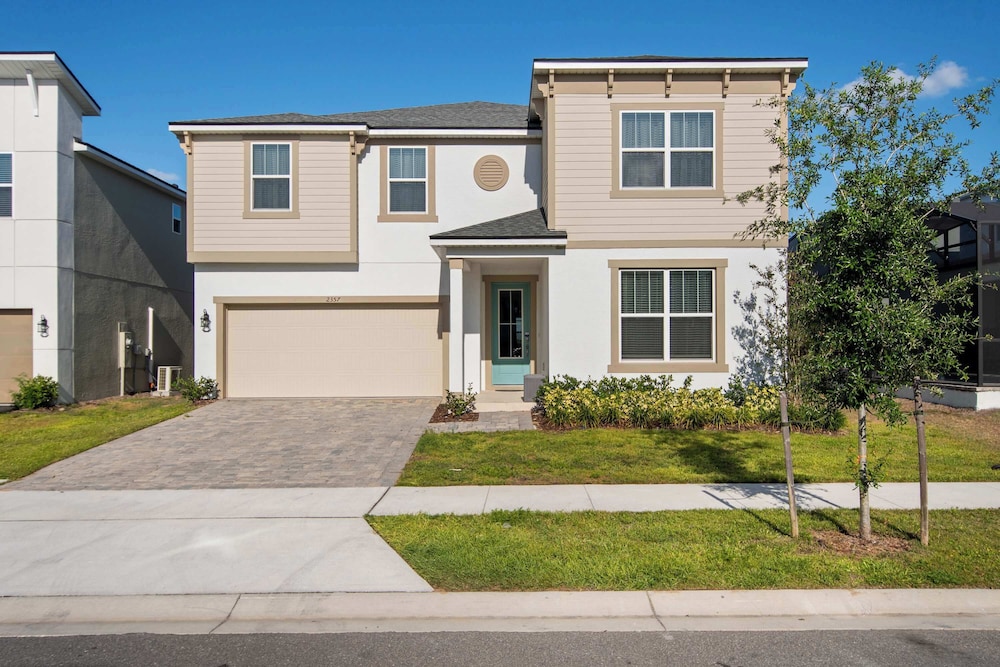 Luxe 9-bedroom Escape With Private Pool & Game Loft Solara Resort Near Disney - Image 2