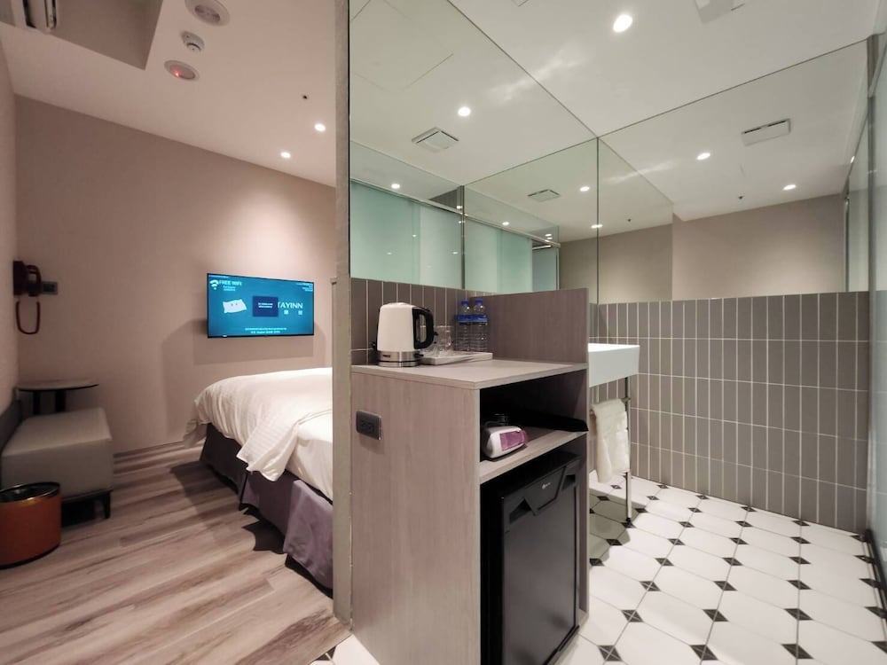 Fun Stay Inn Ximen