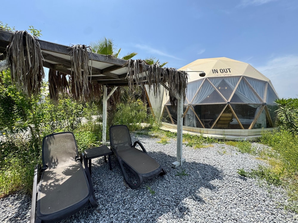 In Out Resort Glamping