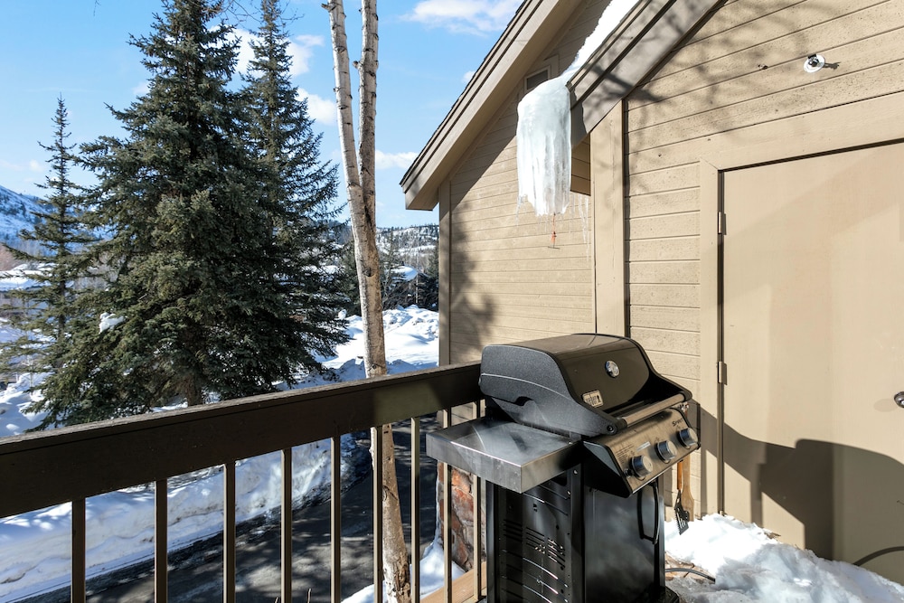 Queen Esther at Deer Valley Resort - Four Bedroom Condo with Hot Tub #2447 4 Condo