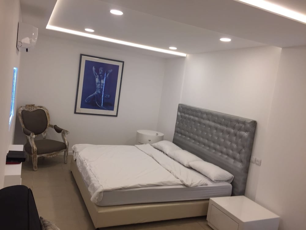 La Palmora Suites