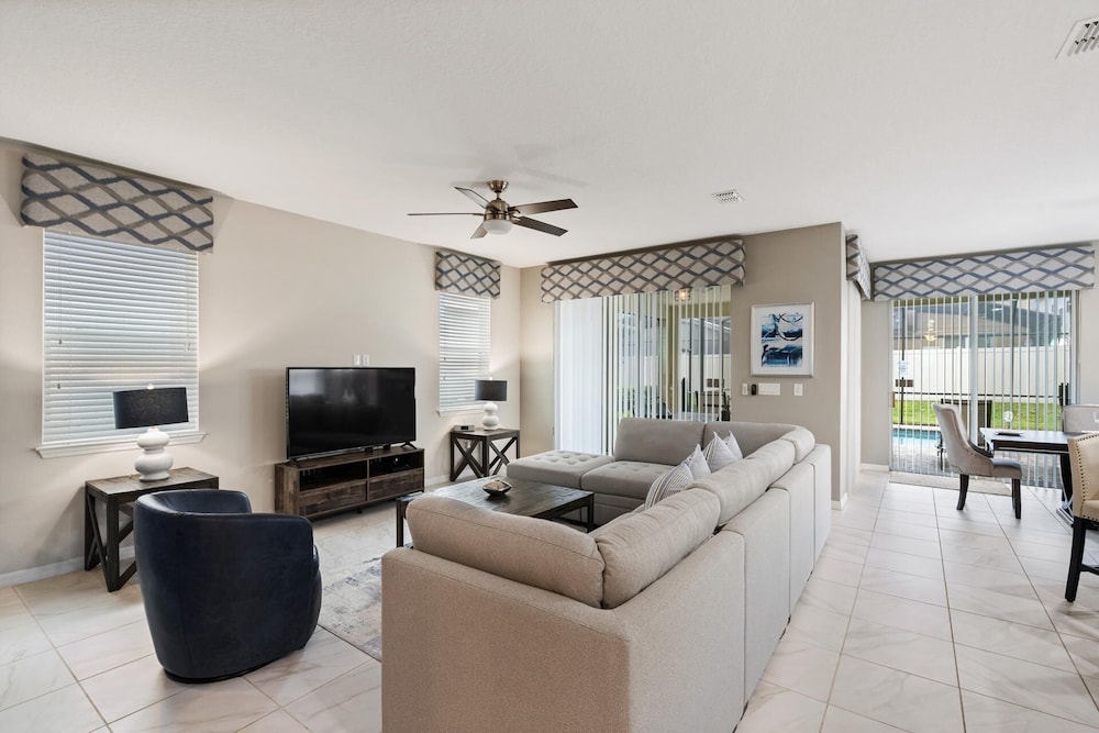Solara Resort 6 Bedroom Private Pool Home 6 Home
