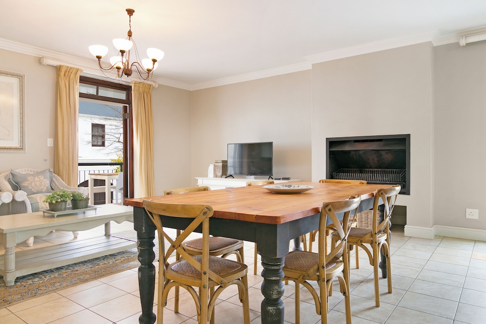 Winelands Golf Lodges at De Zalze