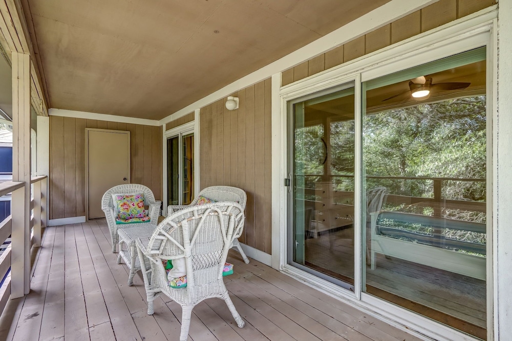 Amelia Landings 9e 2 Bedroom Condo