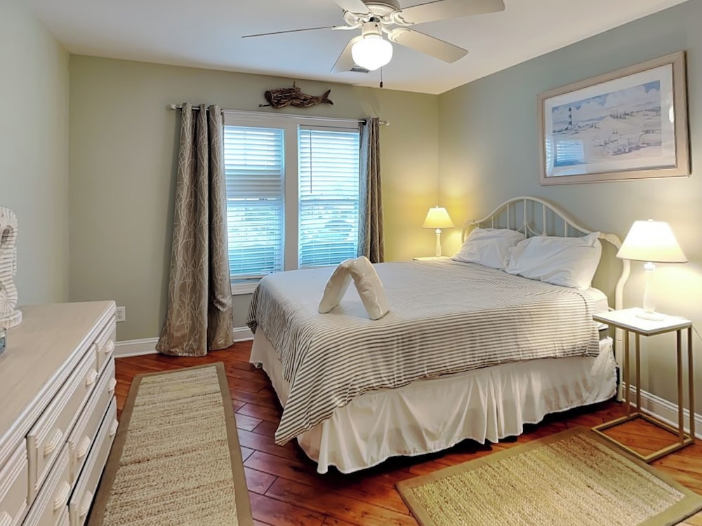 The Water Bear by Topsail Realty
