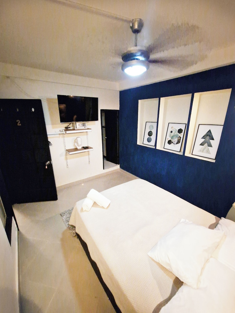 PROMO 18 BDRM Building, Pool+ 5Jacuzzis at Poblado