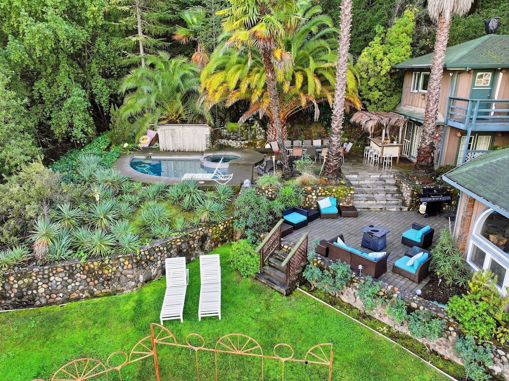 Adventure Alexander Valley Lodge With Pool & Hot Tub 6 Bedroom Villa