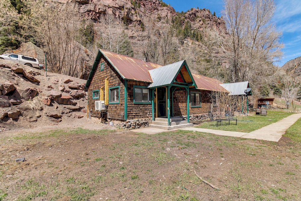 Hotel Downtown Ouray Apt w/ River & Mountain Views! - Image 1