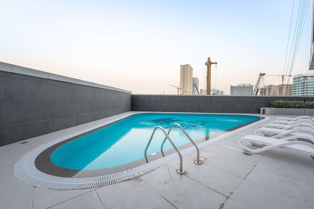 Wadi Al Safa Sleeps 3 Close to Worlds of Adventure
