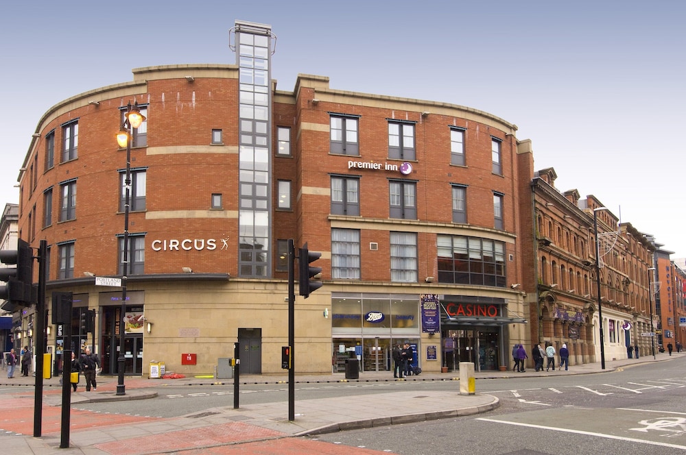 Premier Inn Manchester Portland St