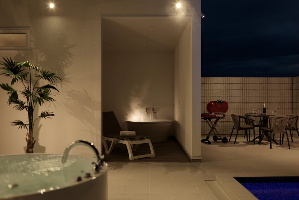 Crystal Villa SHIRARAHAMA BEACH view 2