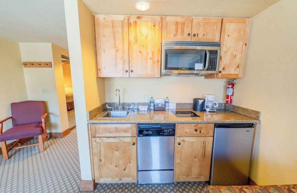 The Grand Lodge by Traverse Hospitality (No Resort Fees)