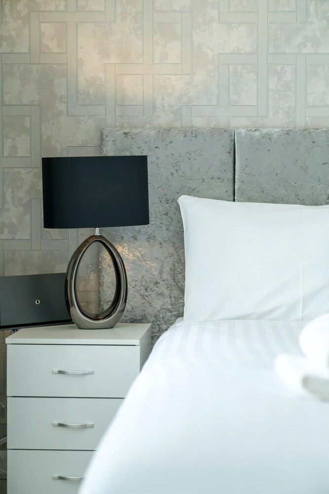 Modern South Wimbledon Stay