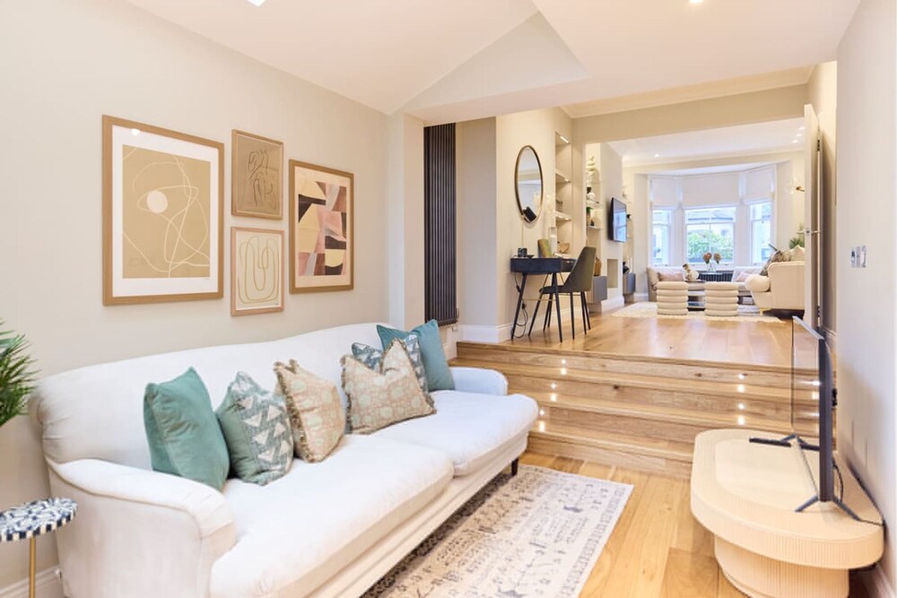 The Latimer Wonder - Stunning 5bdr House With Garden