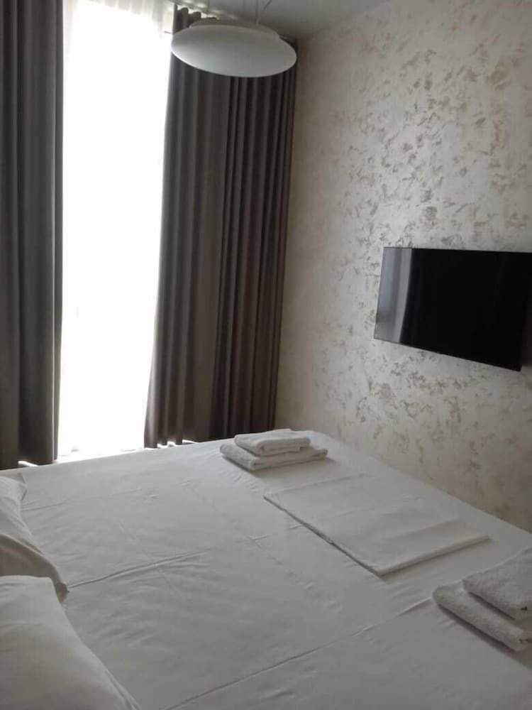 Whisky Green Coast Hotel & Apartments